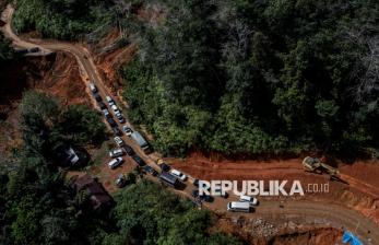 Jalan Alternatif Tapteng-Tarutung Sudah Bisa Dilalui Kendaraan Pasca Bencana Longsor