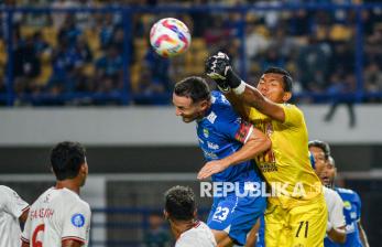 Persib Bandung Kalahkan Malut United 2-0