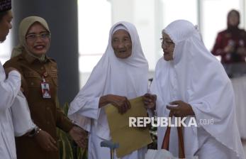 Berusia 105 Tahun, Marsiah Jadi Calon Haji Tertua asal Kediri