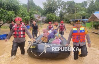 Banjir Bandang Terjang Kalsel, Ribuan Rumah Terendam