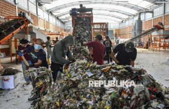 In Picture: TPST Tegallega Olah Sampah Menjadi Bahan Bakar Alternatif