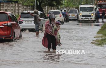Diguyur Hujan Deras, Kota Cilegon dan Serang Terendam Banjir