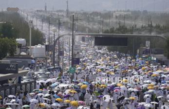 Strategi Arab Saudi Lindungi Jamaah Haji dari Panas Ekstrem Agar Ibadah Nyaman