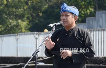 Kebijakan buka tutup jalan di Kota Bandung yang berjalan 3 termin pada masa penerapan pembatasan kegiatan masyarakat (PPKM) darurat akan dilonggarkan pada PPKM yang berlangsung hingga 25 Juli. Buka tutup jalan hanya akan dilakukan pada pukul 18.00 WIB hingga 05.00 WIB. (Foto: Wakil Wali Kota Bandung Yana Mulyana)