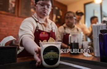 Penyandang Down Syndrome Bekerja Sebagai Barista dan Pramusaji di Kafe Ini