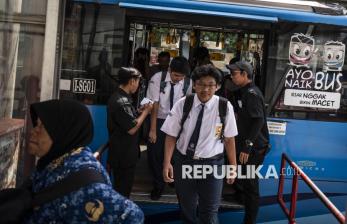 Hore! Pelajar dan Mahasiswa Gratis Naik Trans Semarang