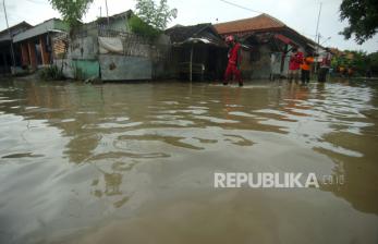 Ribuan Rumah Terdampak Banjir di Brebes, Pemprov Jateng Salurkan Bantuan