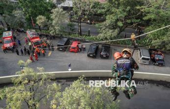 Melihat Simulasi Penanganan Bencana Gempa Bumi di Solo
