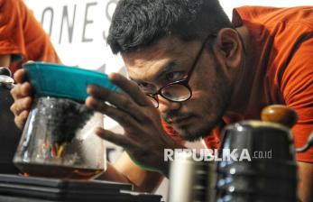 Puluhan Barista Adu Keterampilan Meracik Kopi di Festival Republikopi 