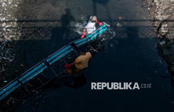 Sungai Jenes Solo Dipasangi Jaring Penahan Sampah