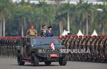 In Picture: Momen Presiden Jokowi Hadiri Upacara HUT ke-79 TNI di Monas