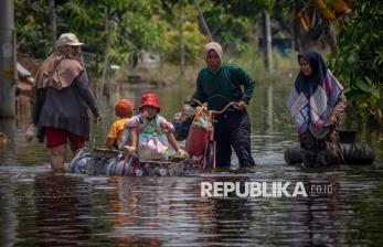 Banjir Rendam 7 Dusun di Sayung Demak, Aktivitas Sekolah Terganggu