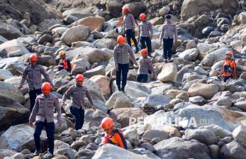 Satu Korban Masih Hilang, Tim SAR Lanjutkan Pencarian Banjir Bandang Solok