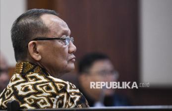 Mantan Sekretaris Nurhadi Jalani Sidang Perdana, Didakwa Terima Suap Rp137 M