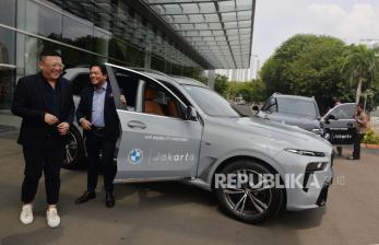 In Picture: 5 Unit Mobil BMW jadi VIP Mobility Partner di Pameran Art Jakarta