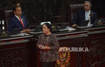Ketua DPR RI Puan Maharani usai menyampaikan pidato saat Pembukaan The 8th G20 Parliamentary Speakers