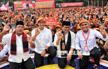 Momen Anies Baswedan Ikut Kampanye Pramono-Rano