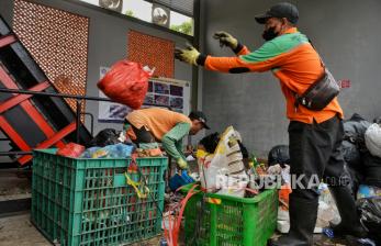 Volume Sampah Turun Selama Lebaran 2024 di Jakarta