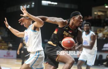 In Picture: Dewa United Taklukkan Bali United 106-63