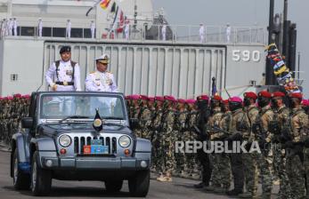 In Picture: 1.800 Prajurit Ikuti Upacara Peringatan HUT ke-79 TNI AL