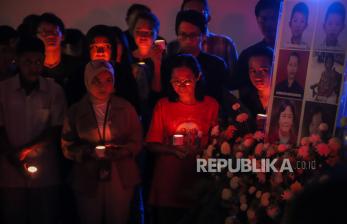 In Picture: Doa Lintas Agama Peringati Enam Tahun Tragedi Bom Surabaya