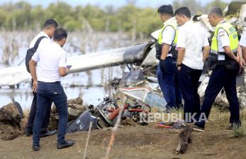 In Picture: KNKT Lakukan Investigasi Awal Kecelakaan Pesawat SAM Air