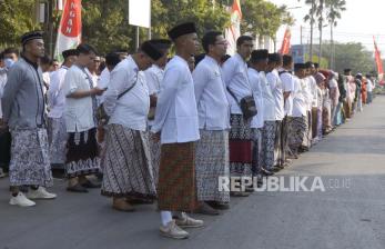 In Picture: Upacara Hari Batik Nasional di Pekalongan