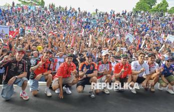 Antusiasme Warga Mataram Sambut Parade Pembalap MotoGP
