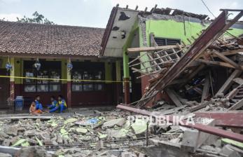 Bangunan SDN 3 Batulawang Ambruk, Tanah Labil Diduga Jadi Penyebab