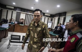 Bupati Cilacap Nonaktif Syamsul Auliya Dituntut 7 Tahun Penjara