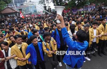 Aksi Demo Mahasiswa Indonesia Gelap di Berbagai Daerah