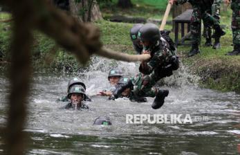 In Picture: Saat Prajurit Marinir Beradu Kemampuan Fisik di Lomba Pentathlon