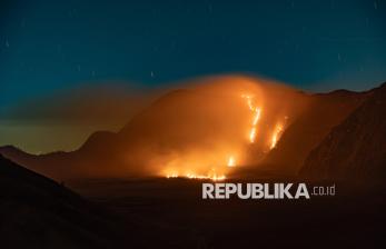 Dahsyatnya Karhutla yang Membakar Kawasan Taman Nasional Bromo