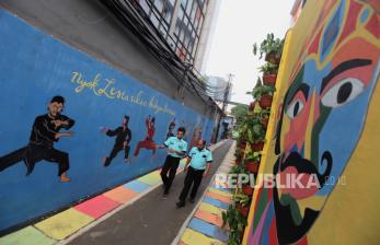 Warna-warni Mural Hiasi Jalan Sempit di Kebon Sirih