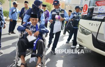 In Picture: Kloter Pertama Jamaah Calon Haji Indonesia Tiba di Madinah