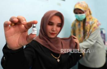 In Picture: Petugas Haji Daerah Mendapatkan Vaksin Meningitis