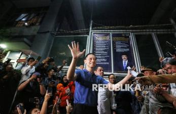 Bebas dari Tahanan, Tom Lembong Disambut Sukacita Pendukungnya