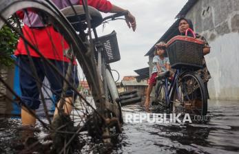 Banjir Rendam Ratusan Rumah di Pekalongan
