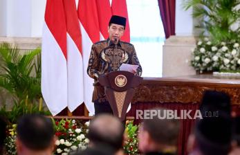 Jokowi Undang Relawan <em>Nobar</em> Timnas Indonesia U-23 Vs Uzbekistan U-23