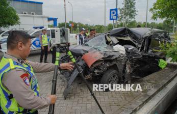 Polisi Selidiki Kecelakaan Maut yang Menimpa Rombongan DPR di Tol Pasuruan-Probolinggo