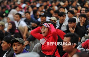 In Picture: Antusiasme Suporter Nobar Laga Timnas Indonesia Lawan Australia di GBK