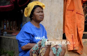 Wajah Penuh Harap Warga Aek Manis Sibolga Menanti Jasad Keluarganya Ditemukan