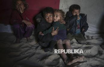 In Picture: Derita Anak Gaza di Kamp Pengungsi, Hadapi Ancaman Cuaca Dingin dan Malnutrisi