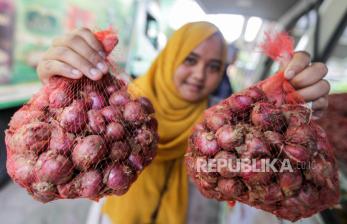 In Picture: Ada Gerakan Pangan Murah di Tebet, Jual Bawang Merah Dibawah Harga Pasar