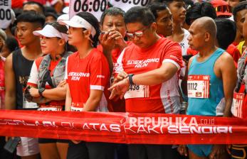 In Picture: Momen Hasto Kristiyanto Ikut Lari 10 Km di Soekarno Run 2025