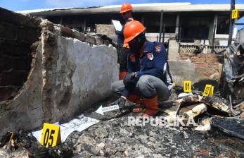 Polisi Telusuri Penyebab Kebakaran yang Hanguskan 250 Kios Pasar Sepinggan
