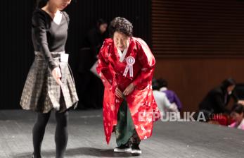 Saat Wanita 83 Tahun di Korea Ikuti Wisuda Sekolah Menengah Atas