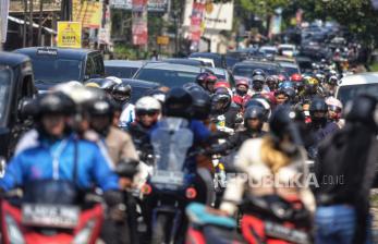 Satu Arah Menuju Jakarta Diberlakukan di Jalur Puncak