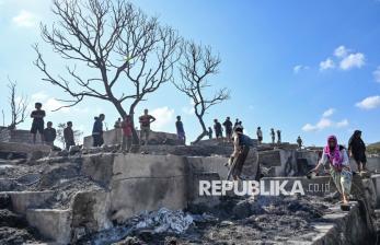Jejak Amukan Api di Desa Adat Sade, 120 Bangunan Hangus Terbakar