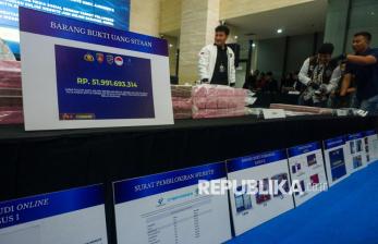 Bareskrim Ungkap Jaringan Judi Online, Sita ATM hingga Uang Tunai